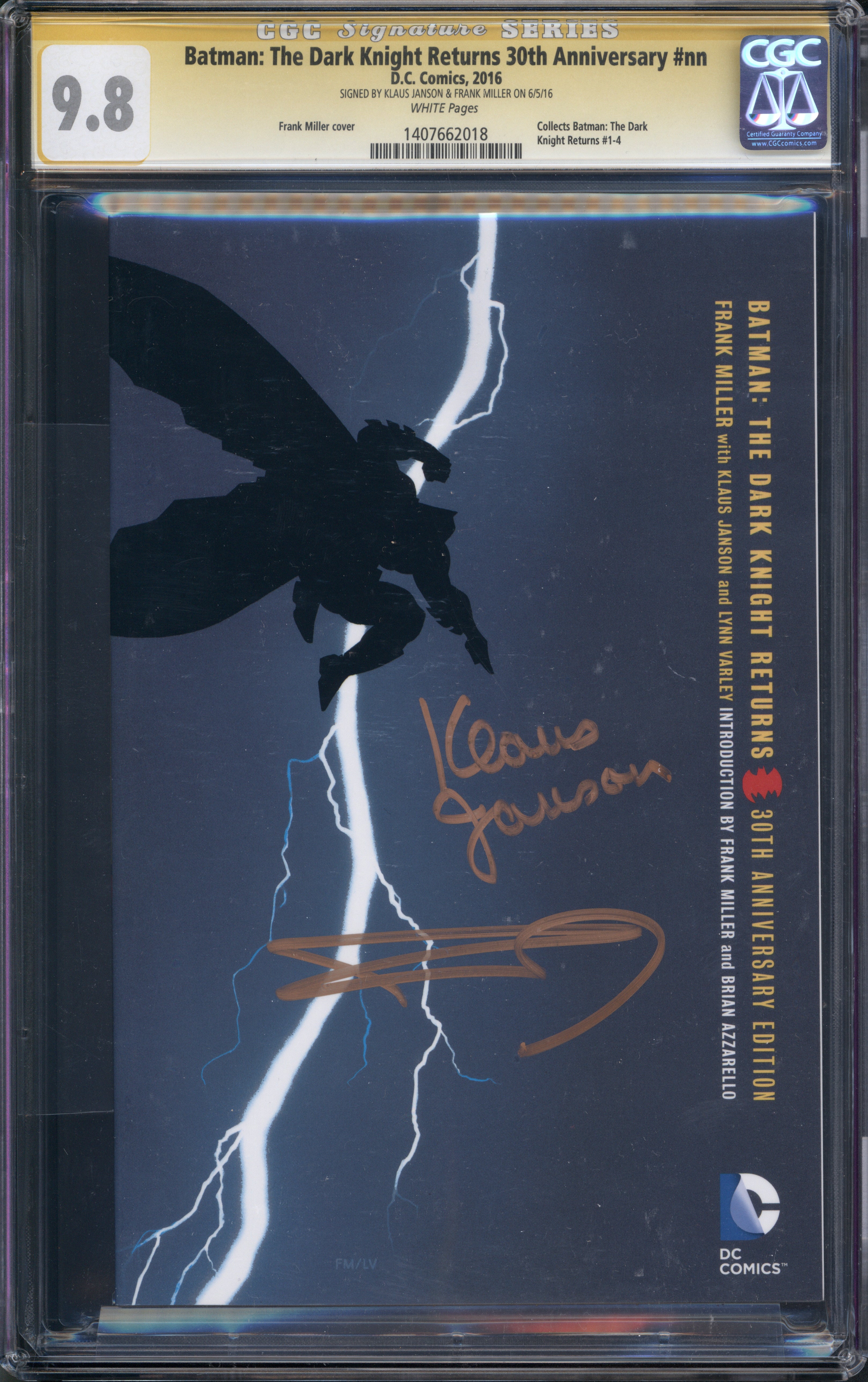 VIM_grade_cgc-9-8-signed-by-frank-miller-and-klaus-janson-1407662018