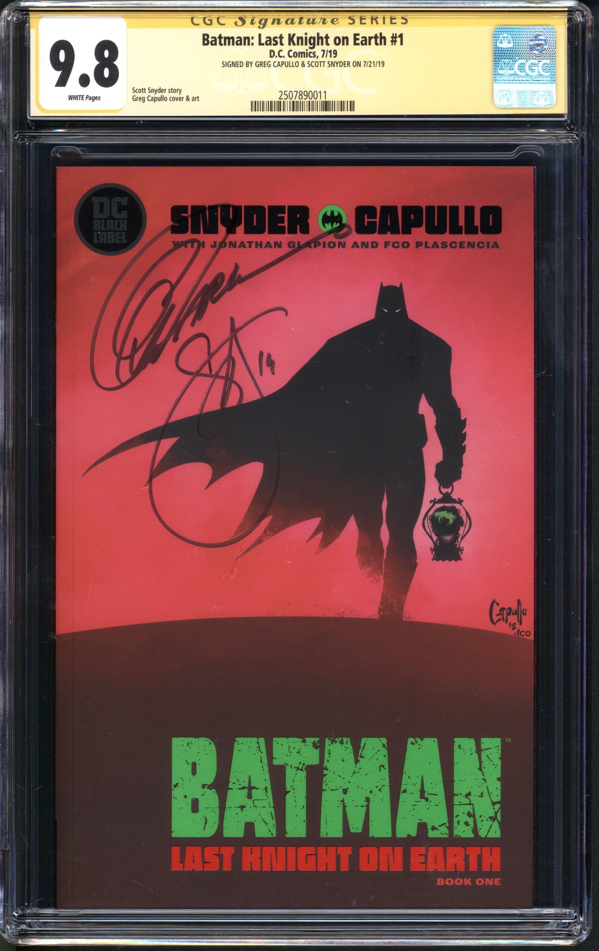 VIM_grade_cgc-9-8-signed-by-greg-capullo-and-scott-snyder-2507890011